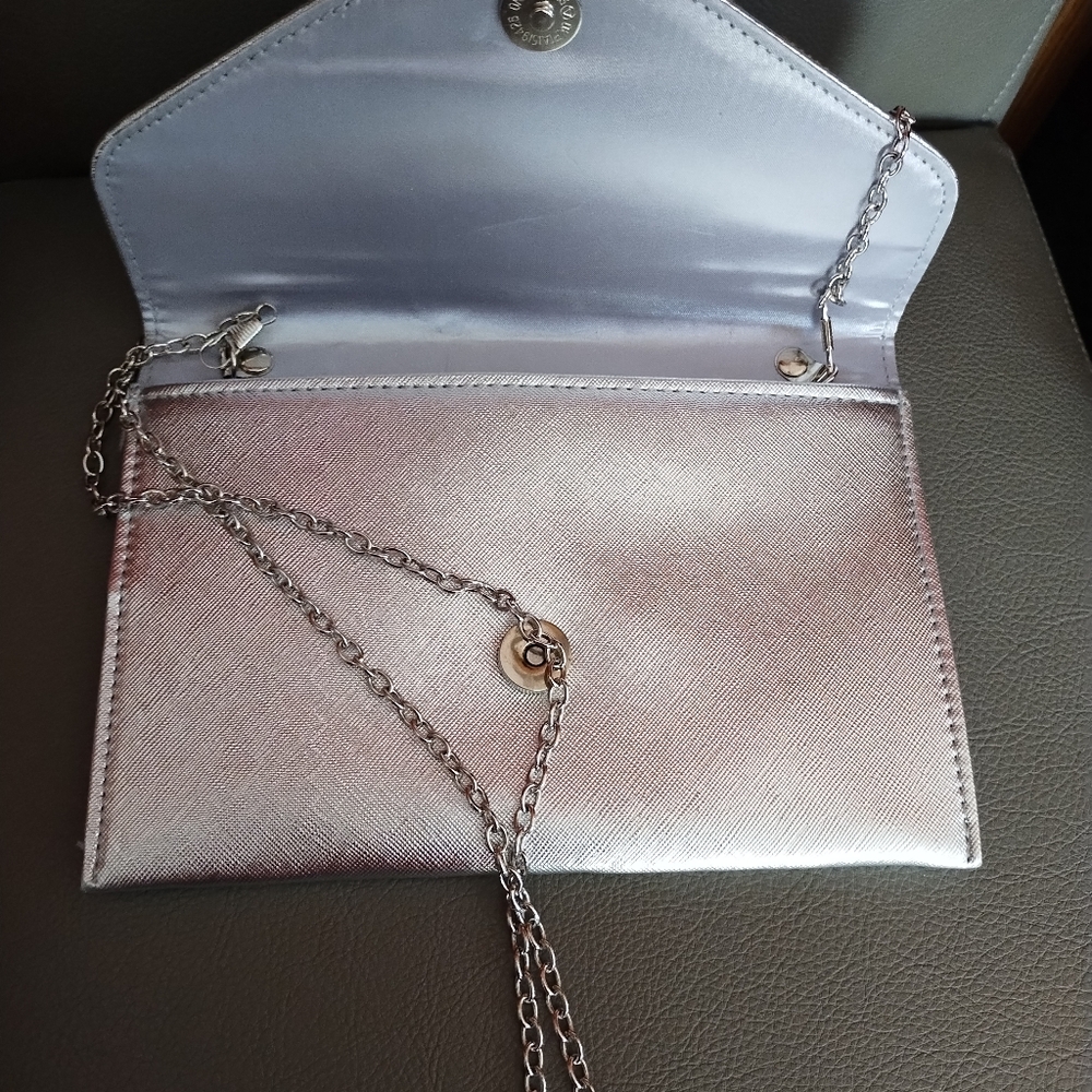 Sequined clutch